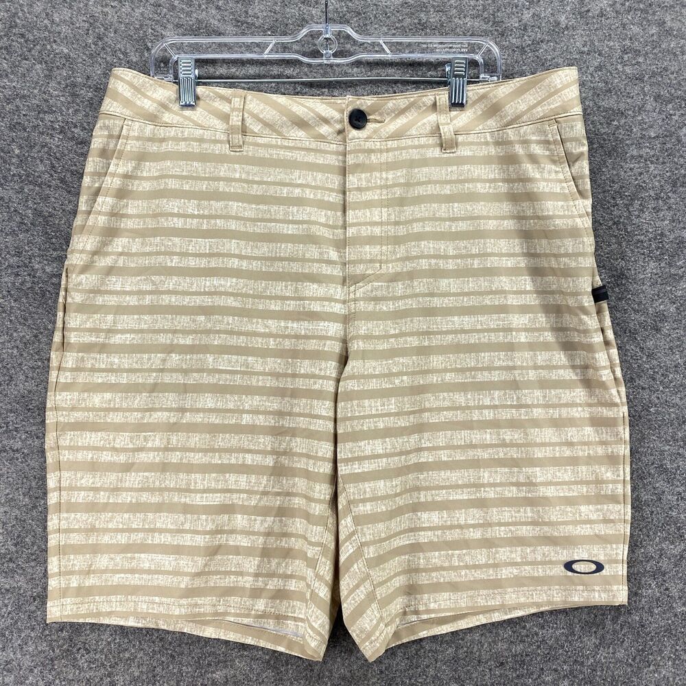 Unbranded Shorts Men 30 Beige Striped Mid Rise Flat Front Chino Pockets Regular